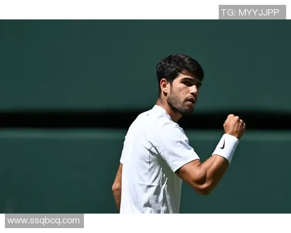 卡洛斯:从球场传奇到全能人物的辉煌人生与足球风云故事 卡洛斯:从球场传奇到全能人物的辉煌人生与足球风云故事