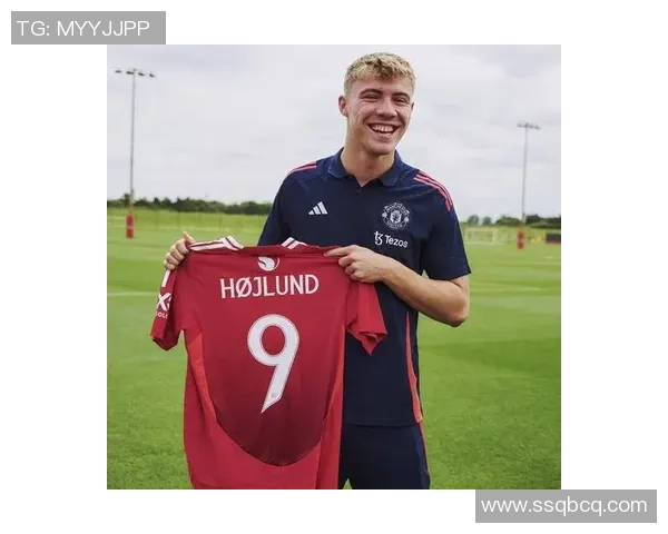 足球九号球衣背后的传奇人物解析与历史回顾