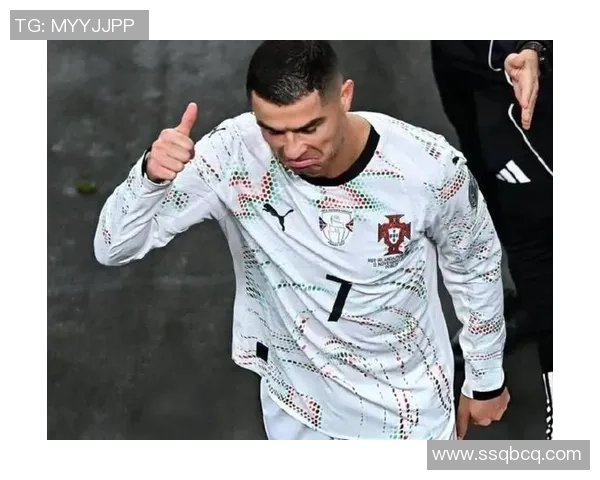 足球球星带球突破瞬间展现精湛技术与强大自信力的完美结合